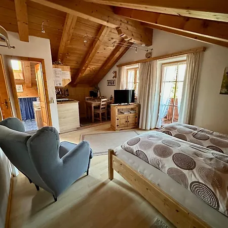 Uschi Willibald 아파트